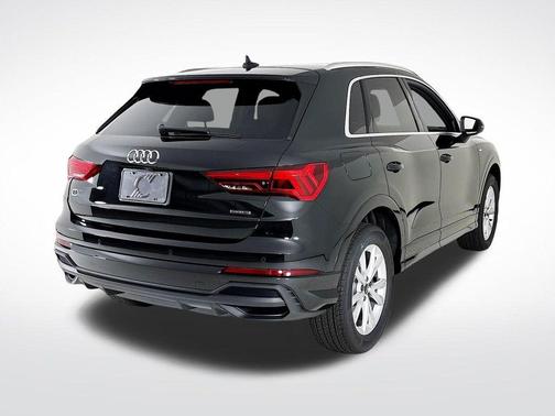 2025 Audi Q3 45 S line Premium