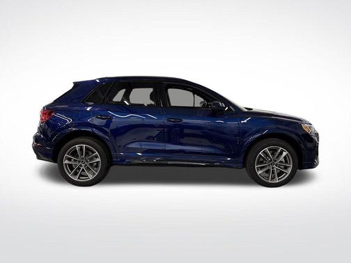 2025 Audi Q3 45 S line Premium