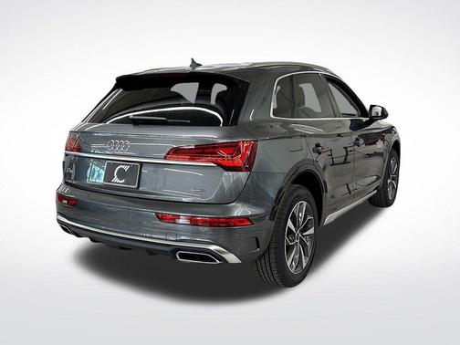2025 Audi Q5 45 S line quattro Premium