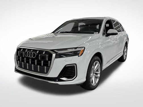2025 Audi Q7 45 Premium Plus