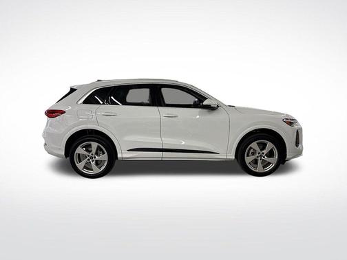 2025 Audi Q5 2.0T quattro Premium