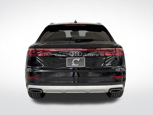 2025 Audi Q8 55 Premium