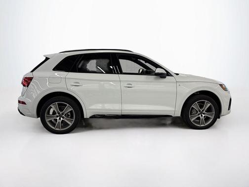 2025 Audi Q5 45 S line quattro Premium