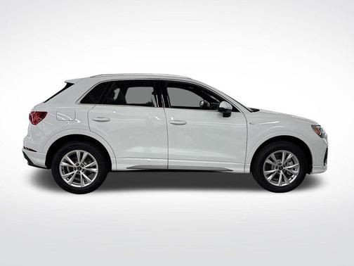 2025 Audi Q3 45 S line Premium