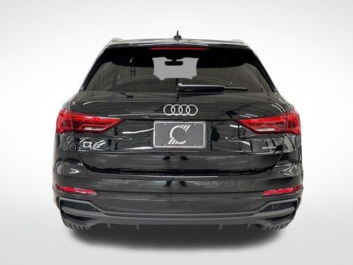 2025 Audi Q3 45 S line Premium