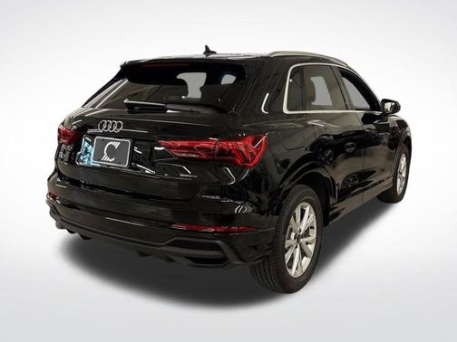 Mythos Black Metallic 2025 Audi Q3 45 S line Premium