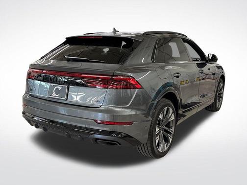 2025 Audi Q8 55 Premium