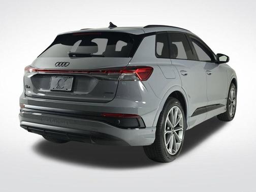 2026 Audi Q4 e-tron 55 quattro Premium