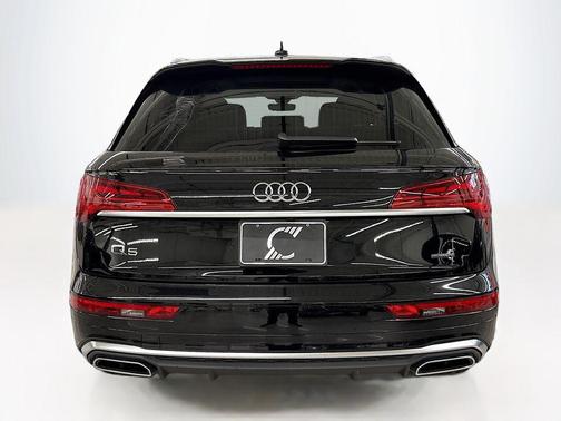 2025 Audi Q5 45 S line quattro Premium