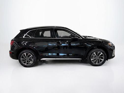2025 Audi Q5 45 S line quattro Premium