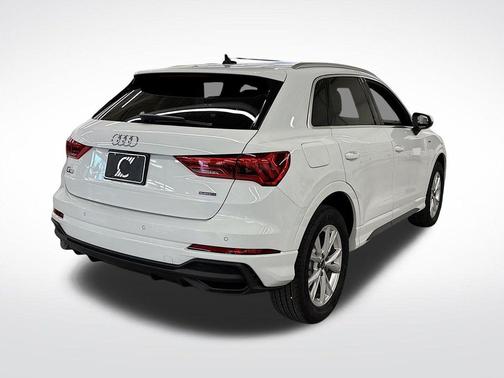 2025 Audi Q3 45 S line Premium