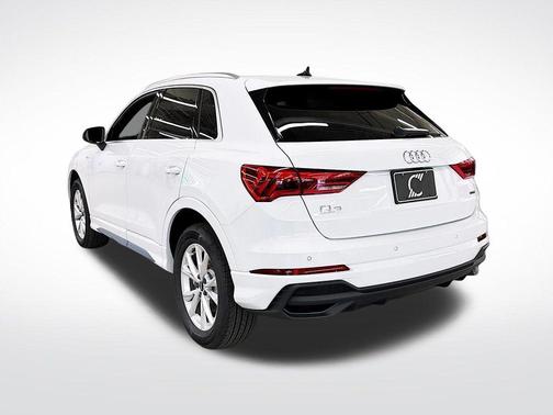 2025 Audi Q3 45 S line Premium