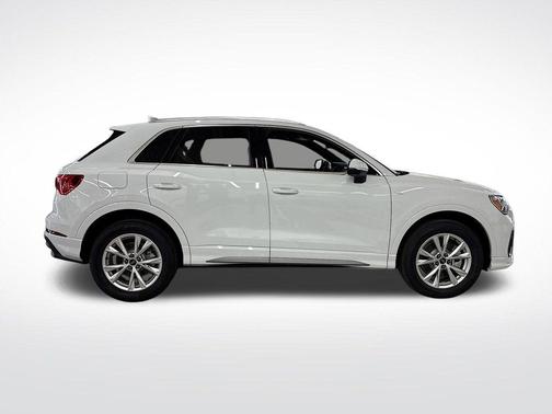 2025 Audi Q3 45 S line Premium