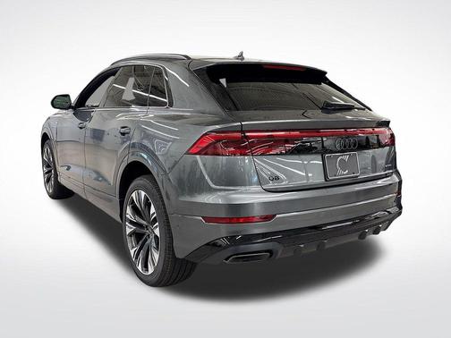 2025 Audi Q8 55 Premium