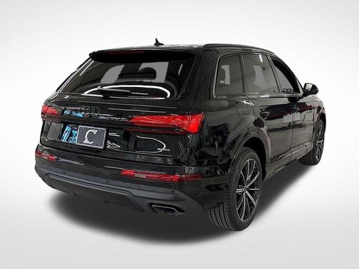 2025 Audi Q7 45 Premium Plus