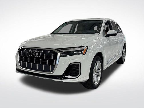 2025 Audi Q7 55 Premium Plus