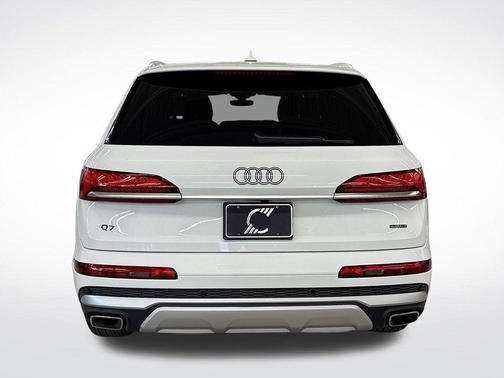 2025 Audi Q7 55 Premium Plus