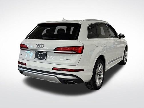 2025 Audi Q7 55 Premium Plus