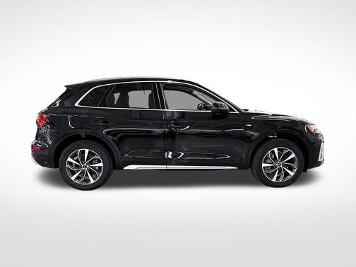 2025 Audi Q5 45 S line quattro Premium