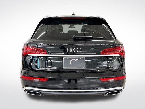 2025 Audi Q5 45 S line quattro Premium