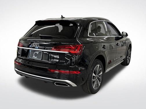 2025 Audi Q5 45 S line quattro Premium