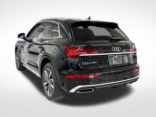 2025 Audi Q5 45 S line quattro Premium