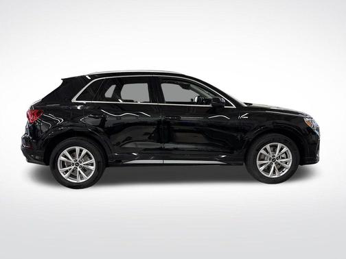 2025 Audi Q3 45 S line Premium