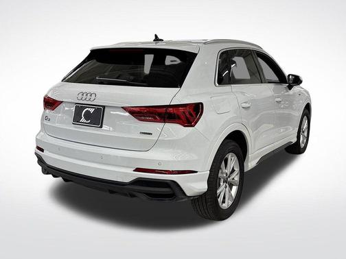 2025 Audi Q3 45 S line Premium