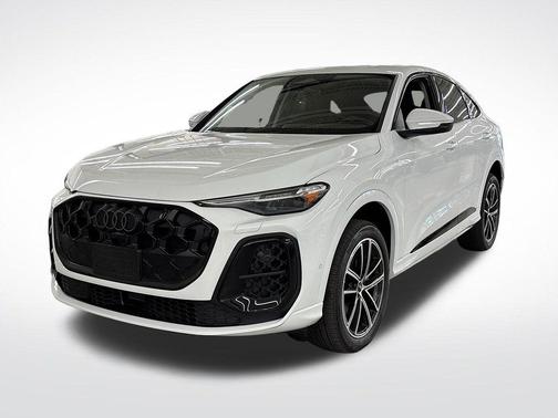 Glacier White Metallic 2026 Audi Q5 PLUS