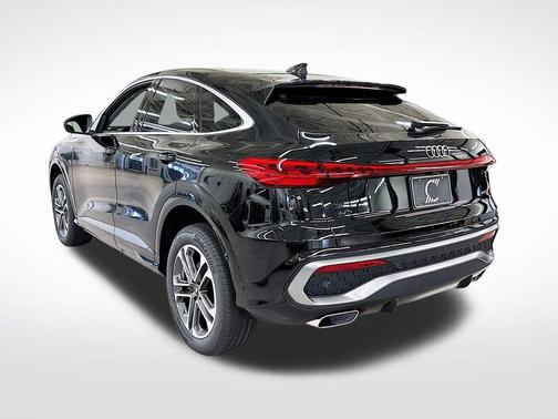 2025 Audi Q5 Sportback 2.0T Premium