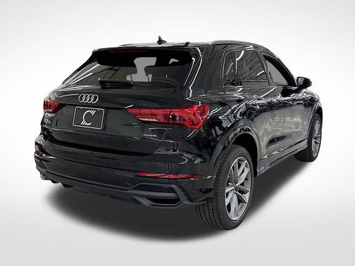 2025 Audi Q3 45 S line Premium
