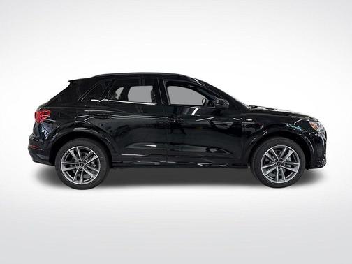 2025 Audi Q3 45 S line Premium