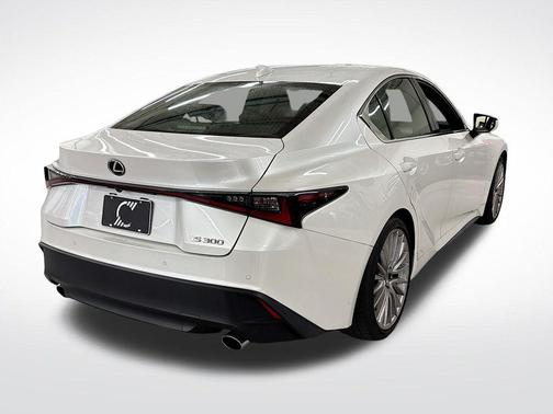 2022 Lexus IS 300 Base