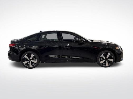 Mythos Black Metallic 2026 Audi A5