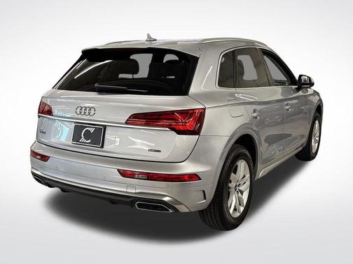 Florett Silver Metallic 2023 Audi Q5 45 S line quattro Premium