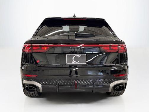 2025 Audi RS Q8 4.0T quattro