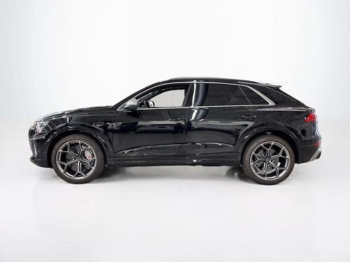 2025 Audi RS Q8 4.0T quattro