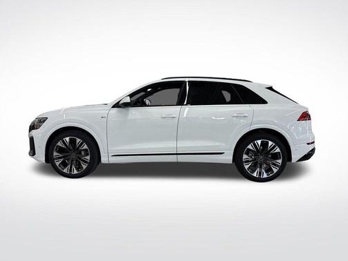 2025 Audi Q8 55 Premium