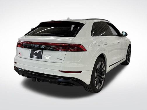 2025 Audi Q8 55 Premium