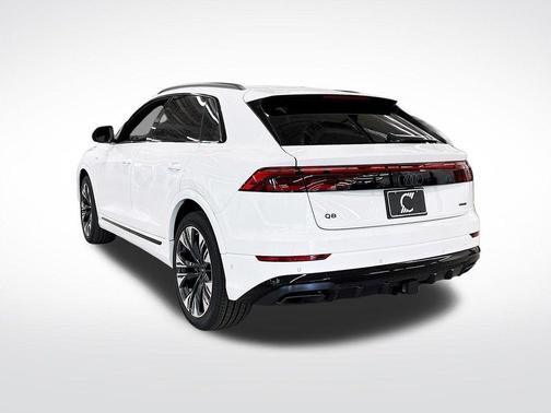 2025 Audi Q8 55 Premium