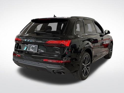 2025 Audi Q7 45 Premium Plus