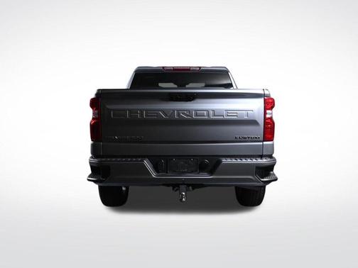 Sterling Gray Metallic 2025 Chevrolet Silverado 1500 Custom