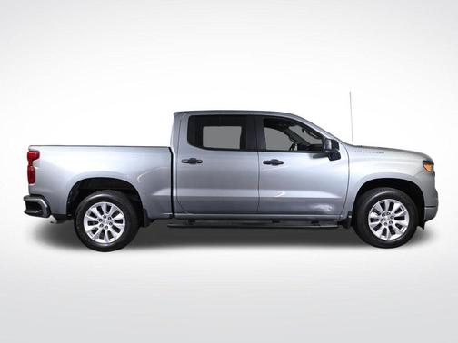 Sterling Gray Metallic 2025 Chevrolet Silverado 1500 Custom