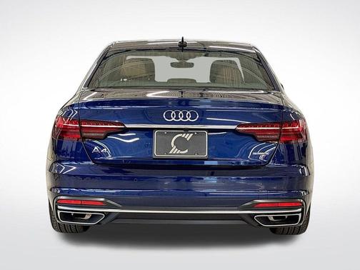 2024 Audi A4 45 S line quattro Premium