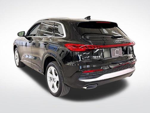 2025 Audi Q5 2.0T quattro Premium