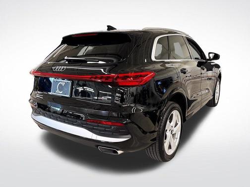 2025 Audi Q5 2.0T quattro Premium