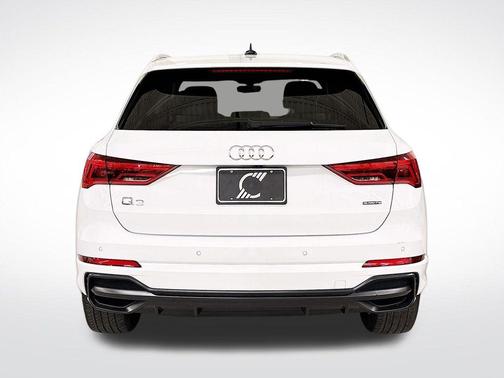 2022 Audi Q3 45 S line Premium