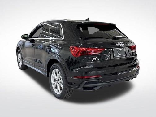 2025 Audi Q3 45 S line Premium