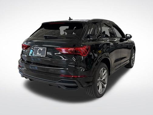 2025 Audi Q3 45 S line Premium