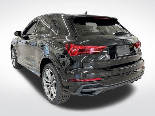 2025 Audi Q3 45 S line Premium